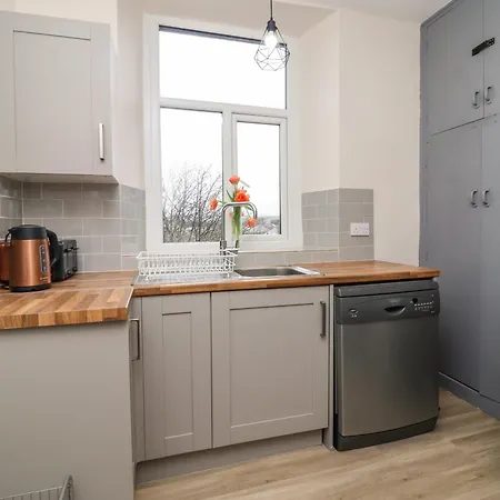 Apartment 51a Swadford Street *