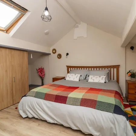51a Swadford Street Apartment *